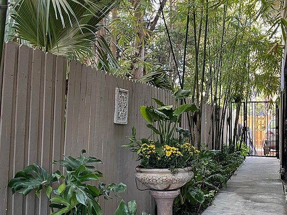 3rd image of 1113 9th Ave N #3