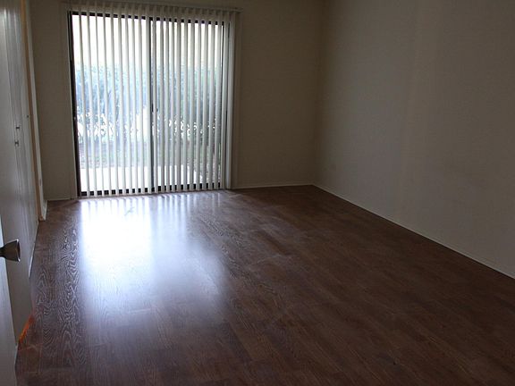 4th image of 1270 N Sterling Ave APT 113