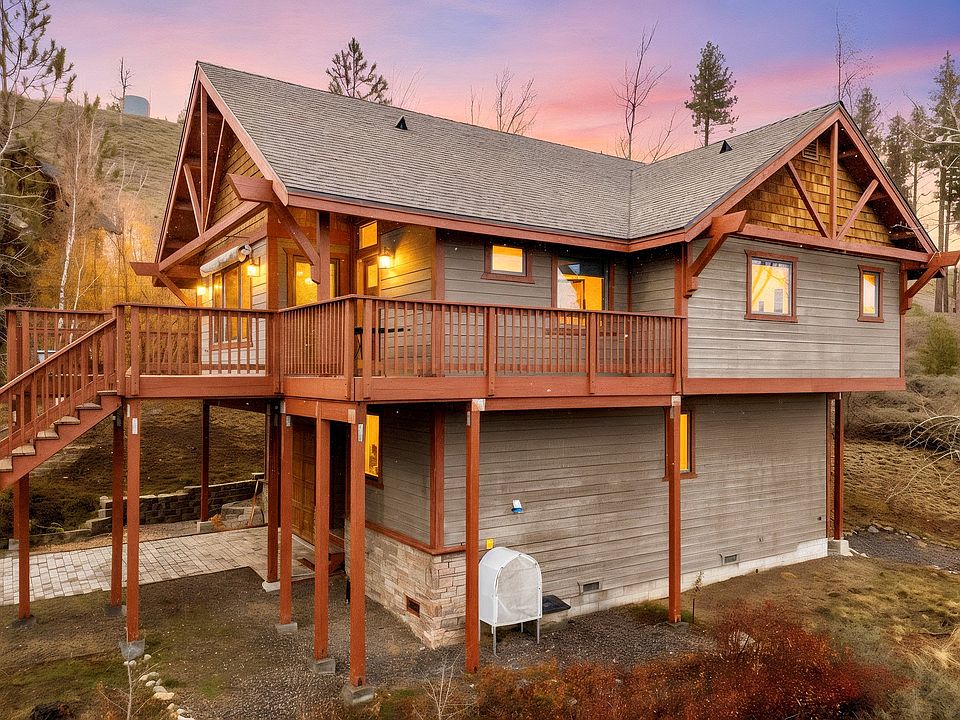 1st image of 985 Forest Mountain Dr