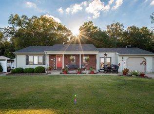 195 Hankins Ln, Harrisburg, IL 62946