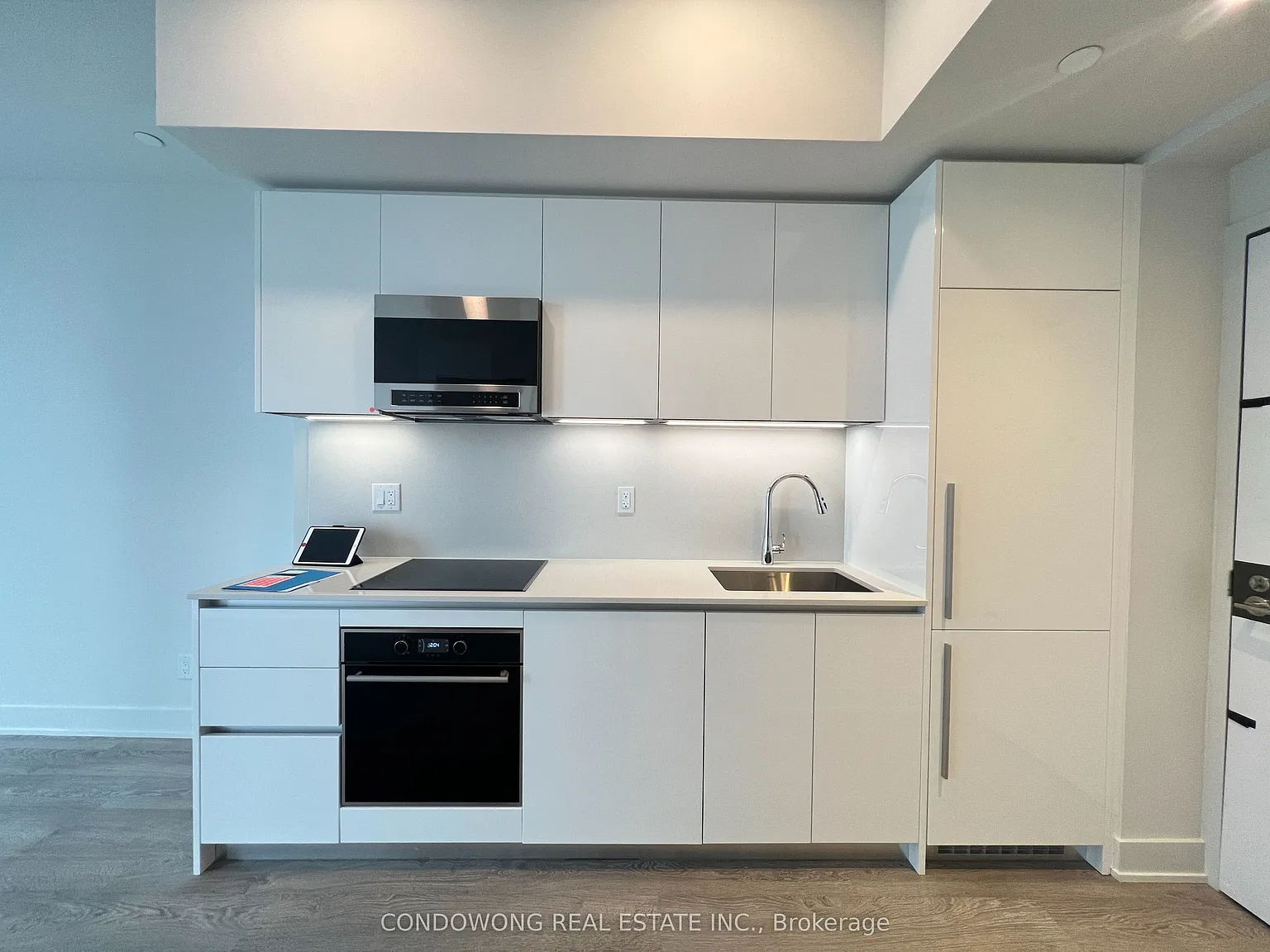 1 bed, $2,400 — Photo 2