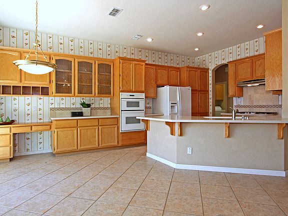 5th image of 3008 Grasmere Cir