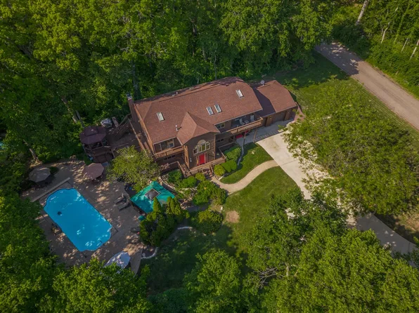 14020 Jean Trce, Bloomington, IL 61705