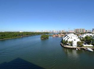 400 Kings Point Dr #9, North Miami Beach, FL 33160