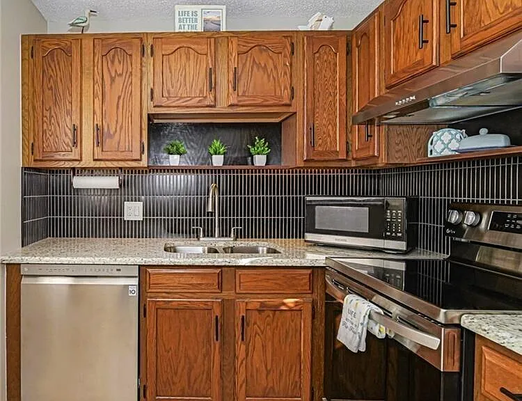 36 Vista Gardens Trl #103 — Photo 8