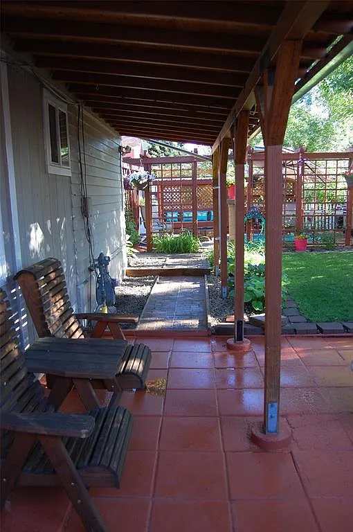 2 bed, 1100 sqft, $2,975 — Photo 1