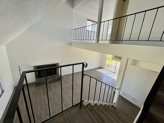 3rd image of 5635 Kelton Pl