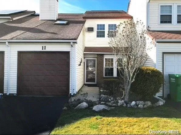 11 Delaware Court #n/a, Coram, NY 11727