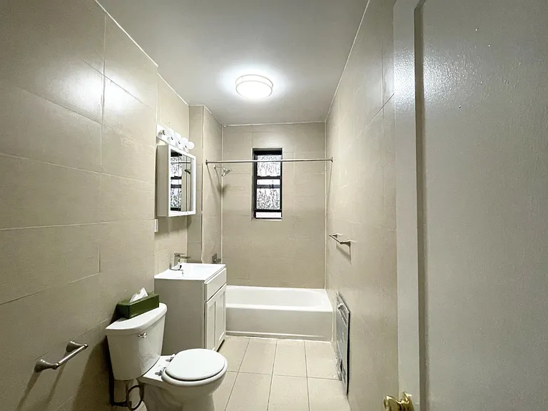 1809 Albemarle Rd #B28 — Photo 9