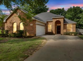 708 Hummingbird Trl, Crowley, TX 76036