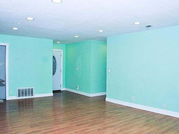 2nd image of 2604 Rivermont Ct