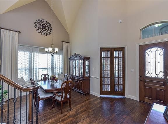 4th image of 4608 Marseille Dr