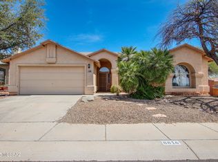 8816 N Bottlebush Ln, Tucson, AZ 85742
