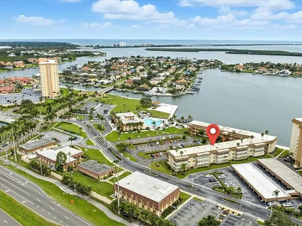 5020 Brittany Dr S APT 322, Saint Petersburg, FL 33715