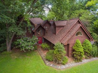 1105 Shadow Wood Dr, Downingtown, PA 19335