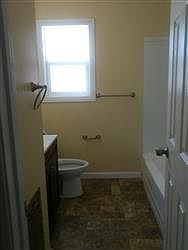 3rd image of 212 E Grove St