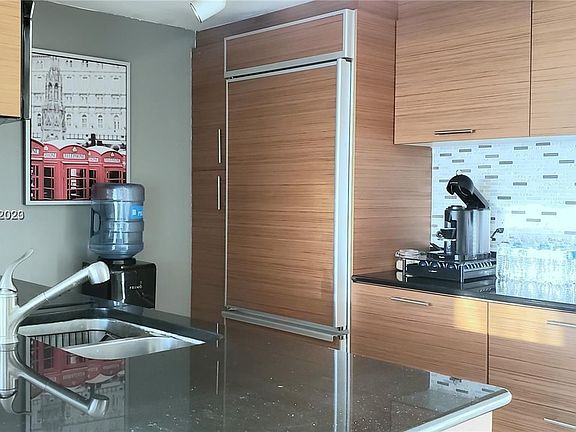 2nd image of 50 Biscayne Blvd APT 3405