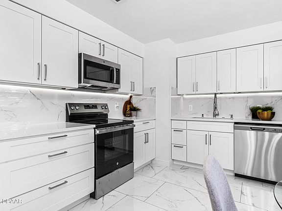 4th image of 2780 Starlight Dr