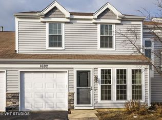 1692 Pebble Beach Cir, Elgin, IL 60123