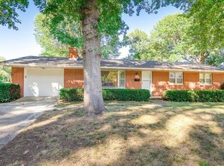 1203 Jobe Dr, Jefferson City, MO 65101