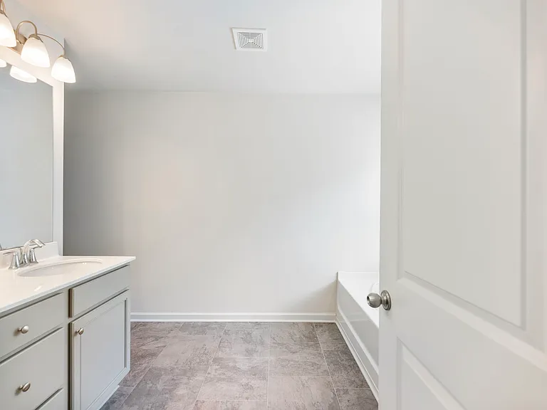 115 Buckingham Ln — Photo 34