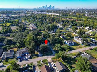 2506 Fairbanks St, Houston, TX 77026