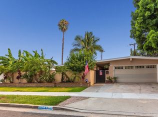 1733 Gisler Ave, Costa Mesa, CA 92626