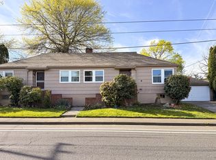 7020 NE Halsey St, Portland, OR