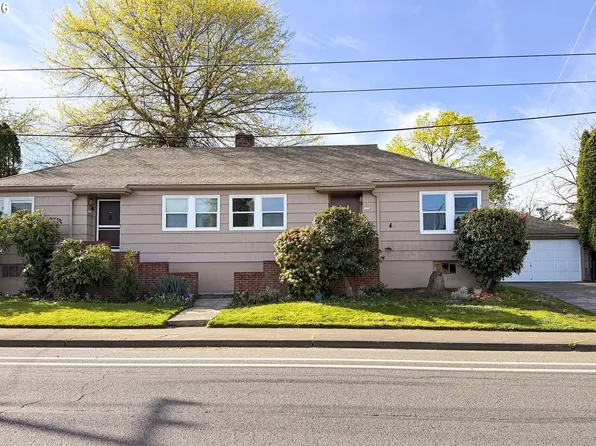 7020 NE Halsey St, Portland, OR 97213