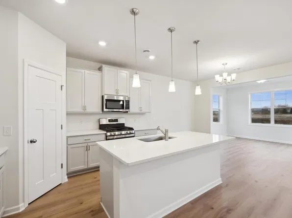 544 Tulare Ter, Newport, MN 55055