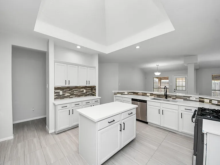 8322 Adler Lake Dr — Photo 14