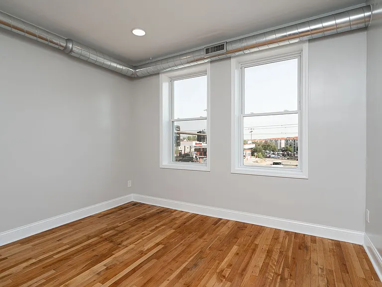 Brick and Beam Flats — Photo 83