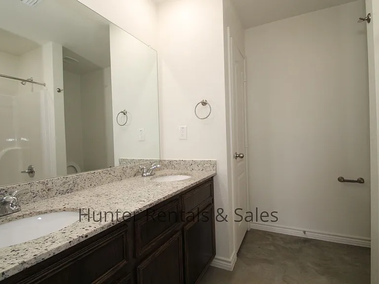 6109B Amelia Earhart Blvd — Photo 16