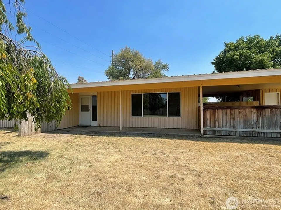 511 Castle Dr