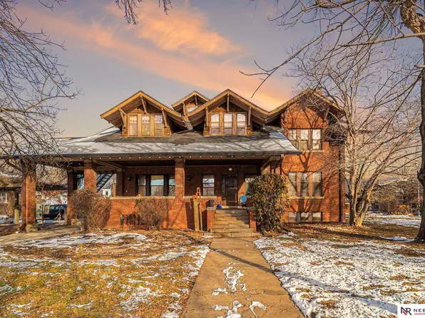 3602 Pacific St, Omaha, NE 68105