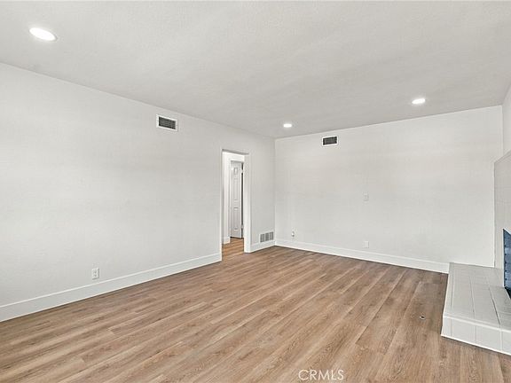 4th image of 6072 Grand Ave
