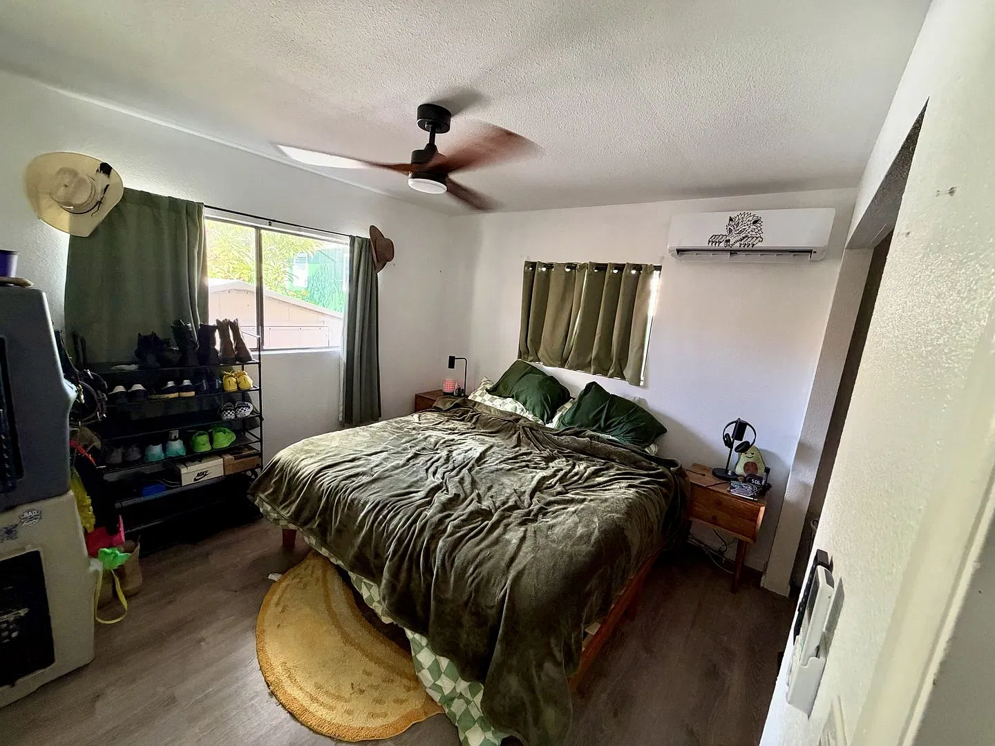 Live Across the Street from the Ocean: Modern, Efficient 3-Bedroom Home in Maili — Photo 4