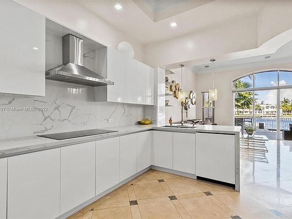5th image of 21019 NE 38th Ave #84