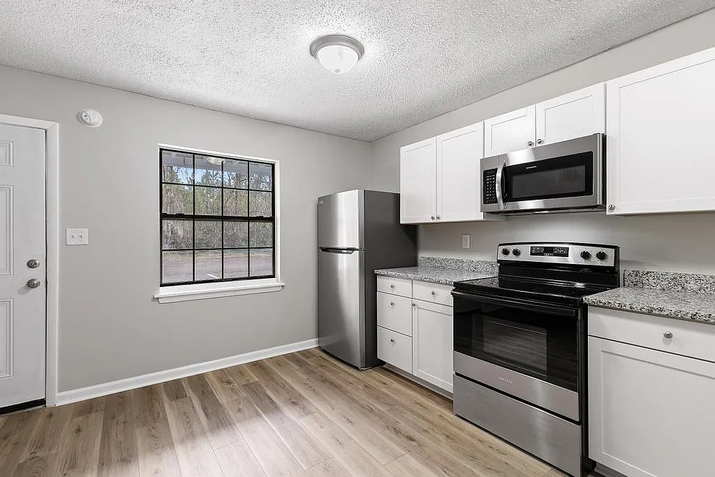1 bed, 520 sqft, $1,090 — Photo 4
