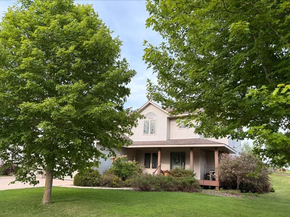 320 6th St SE, Medford, MN 55049