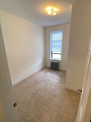 5th image of 3148 34th St #2R