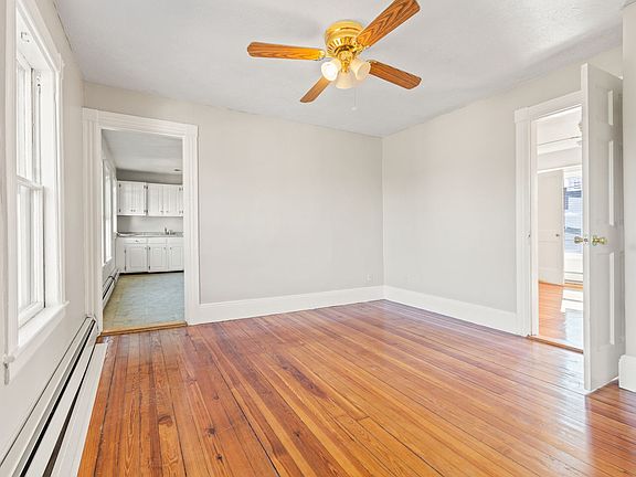 4th image of 35 Oakland St #3