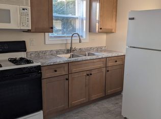 1035 Warner Ave APT 1, Lemont, IL 60439