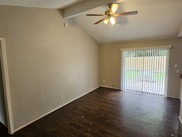4430 McCleester Dr — Photo 10