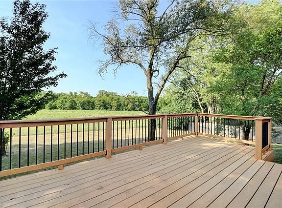 5th image of 1050 SW Twin Creek Dr
