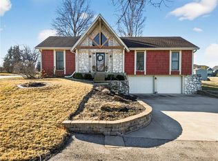 10500 W 167th St, Overland Park, KS 66221