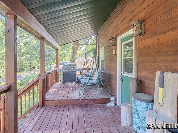 2nd image of 2085 Shady Dr NE