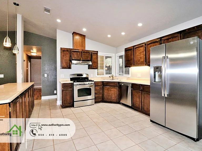 1947 Mary Lake Dr — Photo 6
