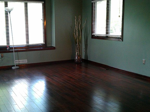2nd fl living room
