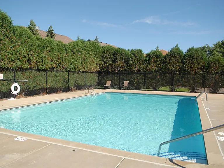 8413 Lobelia Ct — Photo 32